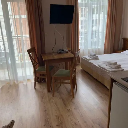 Dawn Park Complex Aparthotel 4*