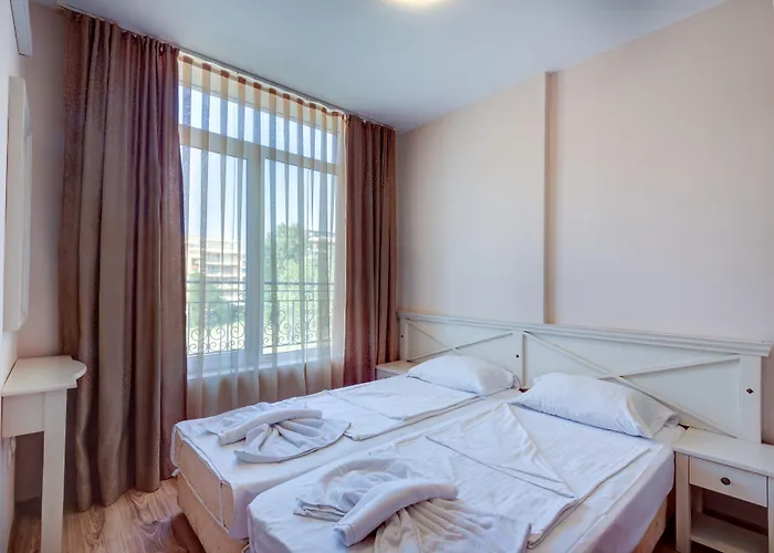 Dawn Park Complex Hotel apartamentowy 4*