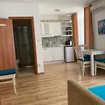 Hotel de apartamente Dawn Park Complex