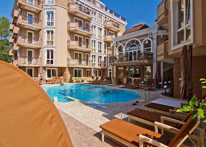 アパートホテル Dawn Park Complex 4*