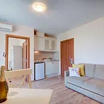 Dawn Park Complex Lägenhetshotell Slăntjev Brjag