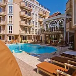 Lägenhetshotell Dawn Park Complex 3*