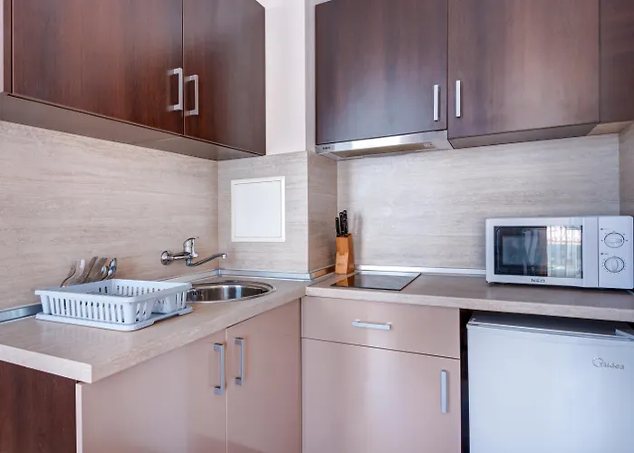 Dawn Park Complex Napospart