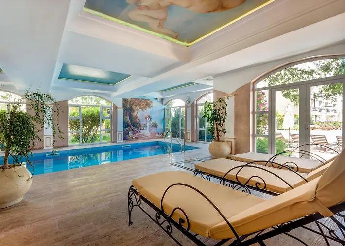 Dawn Park Complex Apartmanhotel 4*