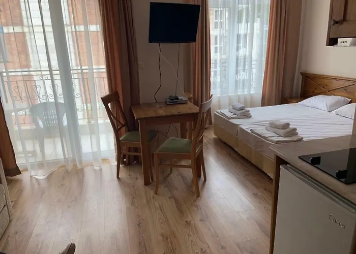 Dawn Park Complex Apartmanhotel 4*